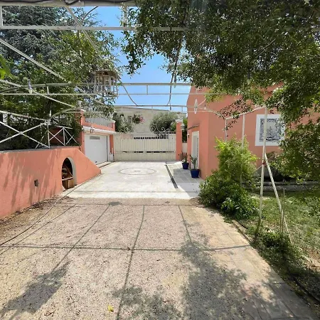 D'hotes Duplex Le Petit Mas Nicois De La Rose Holiday home *